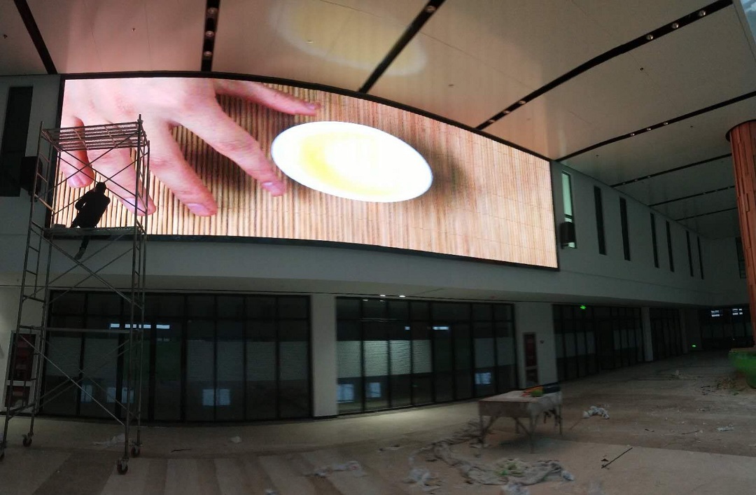 江蘇萬林現(xiàn)代物流股份室內(nèi)霧面P3全彩106㎡完美點亮！