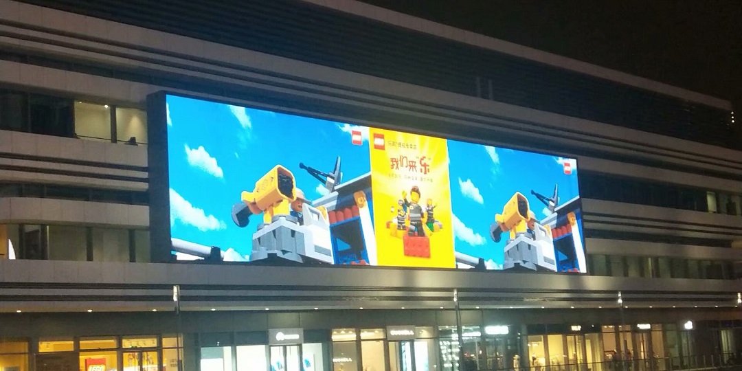 蘇州高鐵站室內(nèi)2.5全彩屏完美點亮！