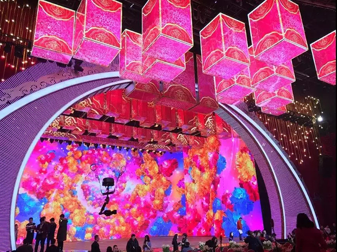 豬年春晚口碑逆襲 <a href=http://www.zisens.com target=_blank class=infotextkey>led顯示屏</a>功不可沒 3.webp.jpg