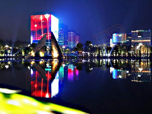 城市景觀亮化工程的興起對戶外<a href=http://www.zisens.com/toumingping/ target=_blank class=infotextkey>透明屏</a>發(fā)展的意義