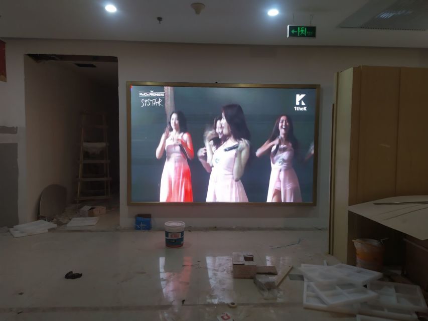 室內(nèi)<a href=http://www.zisens.com target=_blank class=infotextkey>led屏</a>調(diào)試中