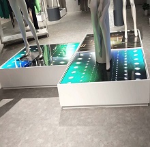 凱麗百貨3樓，四樓PH2.5地磚屏，模特屏，豎條屏共計46塊完美呈現(xiàn)！