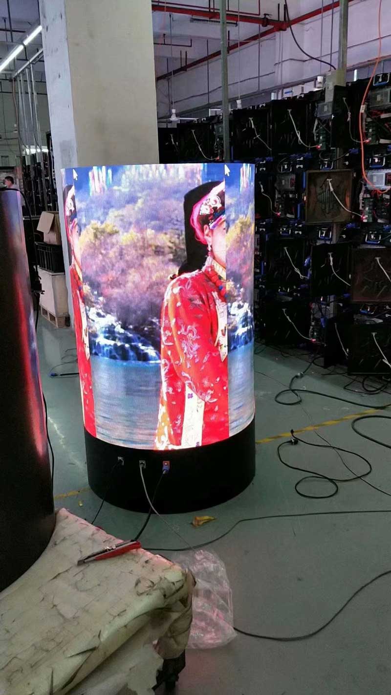 圓柱型<a href=http://www.zisens.com target=_blank class=infotextkey>led顯示屏</a> 圓柱型<a href=http://www.zisens.com target=_blank class=infotextkey>led顯示屏</a>